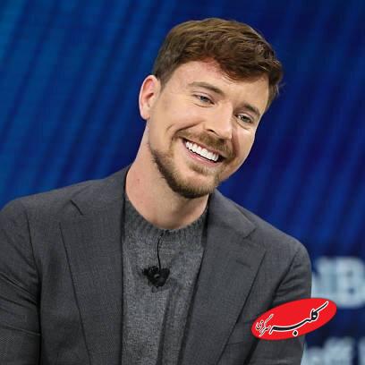 ۱۰۰۰۰۰۰۰۰۰ نفر در جهان ویدیوهای این مرد را نگاه میکنند! +عکس