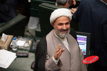 کنایه عجیب نماینده عضو جبهه پایداری به سخنان حسن روحانی در شرایط فعلی کشور؛ اصلاحات بزرگ که روحانی بر آن تاکید می کند همان بازداشت و اعدام خود اوست!