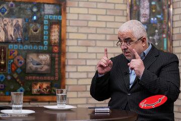 جعفرزاده: دستگاههای امنیتی ما که پز میدادند که «هیچ چیز نداریم اما امنیت داریم» کجا بودند؟/ ادعای دولت مبنی بر شنیدن صدای معترضان کودکانه است