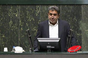 رئیس کمیسیون اجتماعی مجلس: نباید افزایش حقوق کارگران کمتر از ۴۰ درصد باشد/ جمعیت کارمندان و کارگران حدود ۶۰ میلیون نفر از مردم کشور را شامل میشود