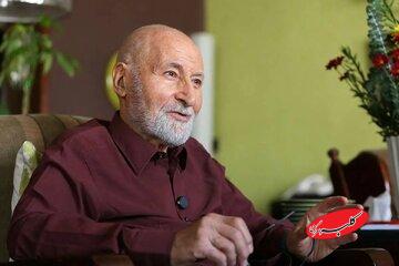 نبوی: خاتمی در دوم خرداد حرفهای ژیگولی میزد و من منتقد بودم