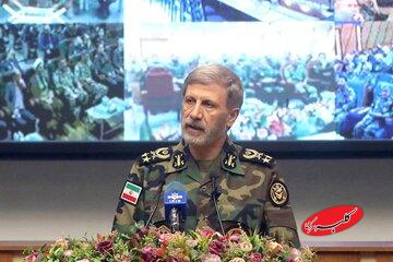 فرمانده کل ارتش: برای پاسخ قاطعانه به هرگونه شرارتی آمادهایم/ امیدواریم دشمن اشتباه جدیدی نکند
