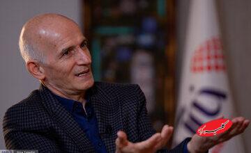 روایت یک جامعهشناس از بحران معنا در جامعه ایران/ فراستخواه: داستانهای «مدرنیته»، «انقلاب» و «اصلاحات» کارکرد خود را از دست دادهاند