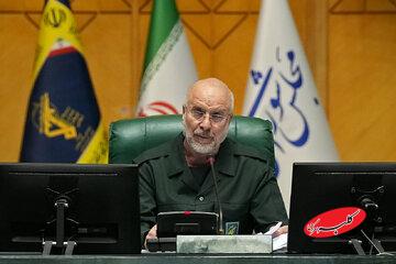 قالیباف: سپاه سر هر مستکبر مغروری را به سنگ خواهد کوبید/طبق قانون ارتش کشورهای اروپایی گروه تروریستی محسوب میشوند