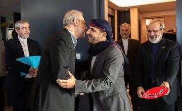 تصاویر تازه از دیدار و گفتگو لاریجانی با سخنگوی انصارالله یمن + عکس