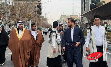 راهپیمایی ۲۲ بهمن با لباس محلی؛ از اقوام بختیاری تا عرب های خوزستان + تصویر