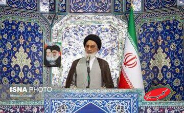 انتقاد امام جمعه قم از آتاتورک/ رضاخان اسلام ستیز تغییر پوشش را در ایران رواج داد که تا امروز کشور و جامعه ما گرفتار این خیانت رضاخانی است