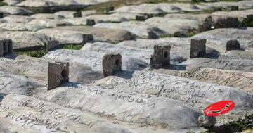 زیارت قبور والدین چه آثار و برکاتی دارد؟