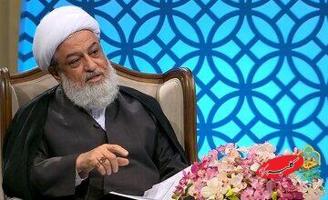 کارشناس صداوسیما در برنامه سمت خدا: مردم باید قدردان جمهوری اسلامی باشند/یک شب زندگی زیر سایه ولایت فقیه بهتر از هزار ماه زندگی زیر سایه حکومت کفر است