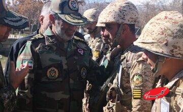 بازدید فرمانده نیروی زمینی ارتش از بازدید از تیپ ۱۶۴ متحرک هجومی پیرانشهر/ تمامی تحرکات دشمنان در مرزهای کشور لحظه به لحظه رصد میشود