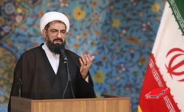 امام جمعه همدان: محل زندگی پهلوی را با رهبر انقلاب مقایسه کنید تا همه چیز روشن شود/ مراسم های ختم باید اصلاح شود؛خوردن غذا در خانه صاحب عزا کراهت دارد