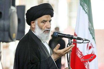 تصویر جالب از امام جمعه اهواز در شرایط جنگی کشور + عکس