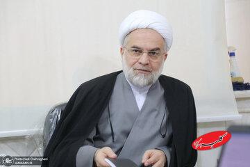 نماینده ولی فقیه در کردستان جواب امام جمعه رشت را داد / تنوع حجاب را بپذیریم، این تضادی با غیرت ندارد