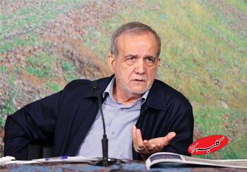 پزشکیان: ۲۰ میلیون بشکه نفت دولت را به هوا فضای سپاه دادیم تا بتواند خودش را تجهیز کند/ اگر ما پشتیبانی نمیکردیم رزمندگان ما نمیتوانستند بجنگند