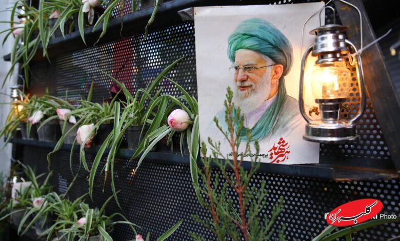تجمع کارگران روبروی بیت رهبر شهید