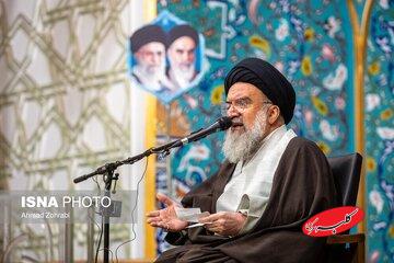 پیام احمد خاتمی برای مذاکره کنندگان با آمریکا/ ترامپ و نتانیاهو سر و ته یک کرباس هستند؛ ترامپ نامرد میگوید که من با زدن ضاحیه لبنان مخالف بودم!