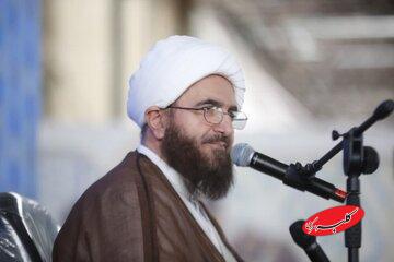 امام جمعه تهران: ظلم به کارمند زیردست، کارگر یا هر فردی که صدایش به جایی نمیرسد، بسیار خطرناک است