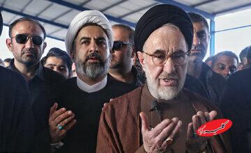 عکسی از حضور معاون دفتر رهبری در مراسم ترحیم خواهر سید محمد خاتمی