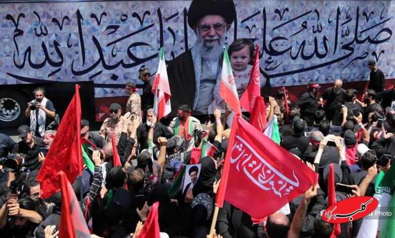 تشییع پیکر رهبر شهید در تهران ۱