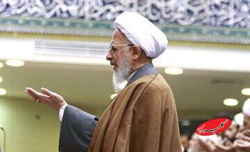آیتالله جوادی آملی در قم بر پیکر رهبر شهید نماز اقامه میکنند