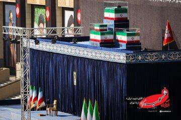 آغاز رسمی مراسم وداع با رهبر شهید/ پیکر رهبر شهید و ۴ تن از اعضای خانواده میزبان مردم عزادار