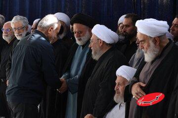 تصاویری از گفتگوی پزشکیان و آملی لاریجانی با فرزند ارشد رهبر شهید انقلاب
