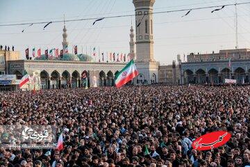 قابهای دیدنی از زنان با پوششهای مختلف در مراسم وداع با رهبر شهید + عکس