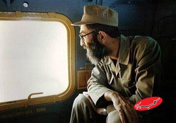 در میانه آتش و جنگ؛ رییس جمهور روحانی لباس نظامی بر تن کرد