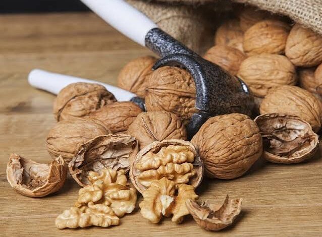 بهترین زمان مصرف گردو