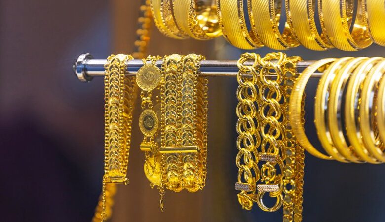 پیش بینی قیمت طلا و سکه دوشنبه ۱۲ مرداد ۱۴۰۵ / ریزش امروز ادامه دار خواهد بود؟