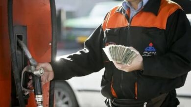 تصمیم جدید دولت درباره افزایش قیمت بنزین / هر ایرانی ماهانه ۳۰ لیتر بنزین میگیرد؟