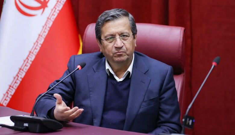 همتی: هنوز وارد ابرتورم نشدهایم/ ایران وارد فروپاشی اقتصادی شده؟