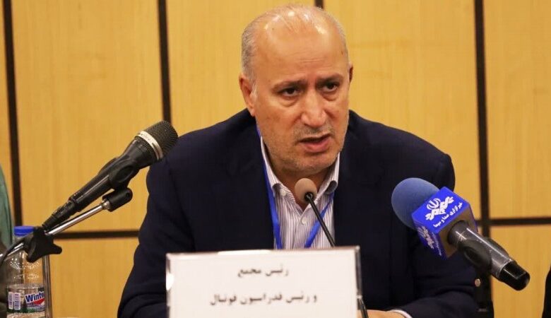 مهدی تاج، فوتبال ملی را تحقیر کرد، وزیر ورزش هنوز برای برکناری او دست دست می کند